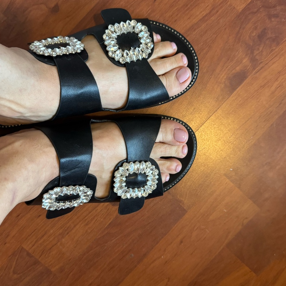 Elegant Black Sandals with Crystal Embellishments